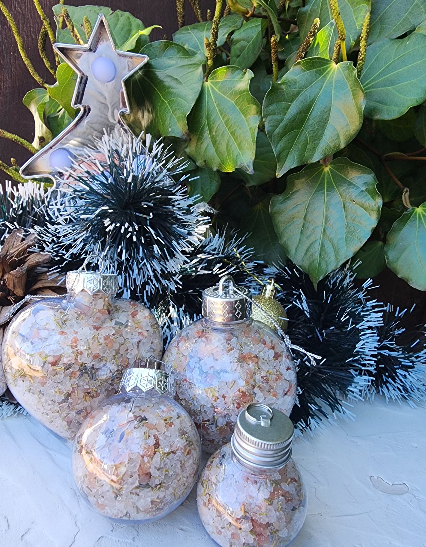 Christmas Bath Salt Baubles